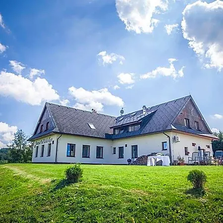 Pod Dratnikem 4*