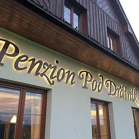Hotel Pod Dratnikem Svratka