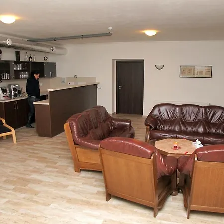 Hotel Pod Dratnikem Svratka